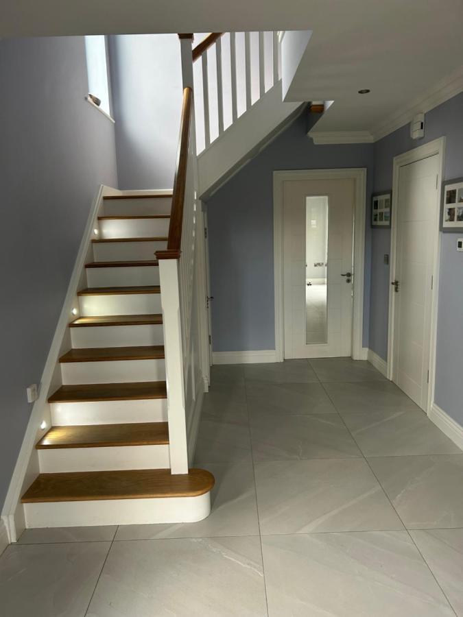 1 Luxurious Room In Family Home Киларни Екстериор снимка